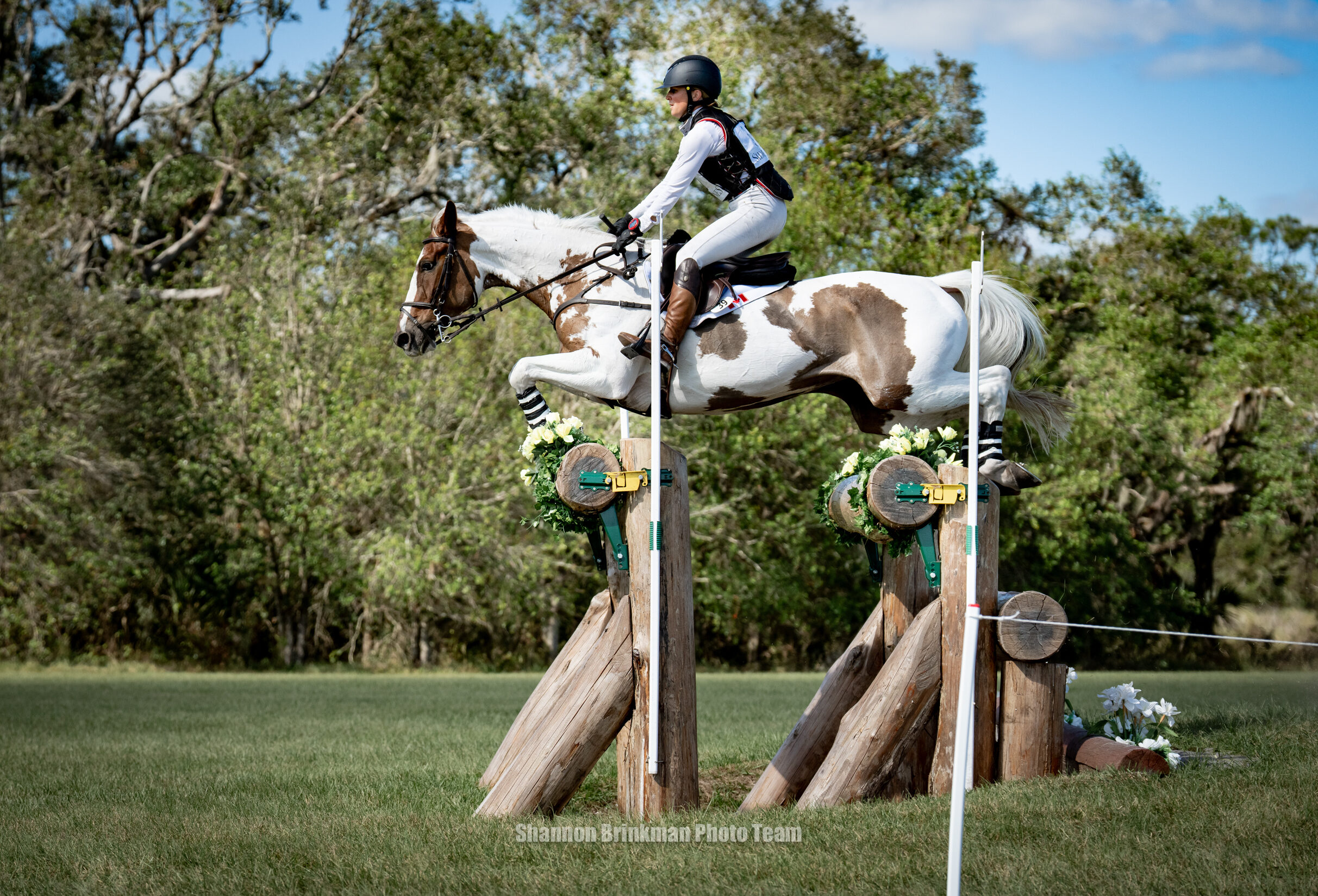 USEA | Jessica Phoenix Rises to the Top with Fluorescent Adolescent…